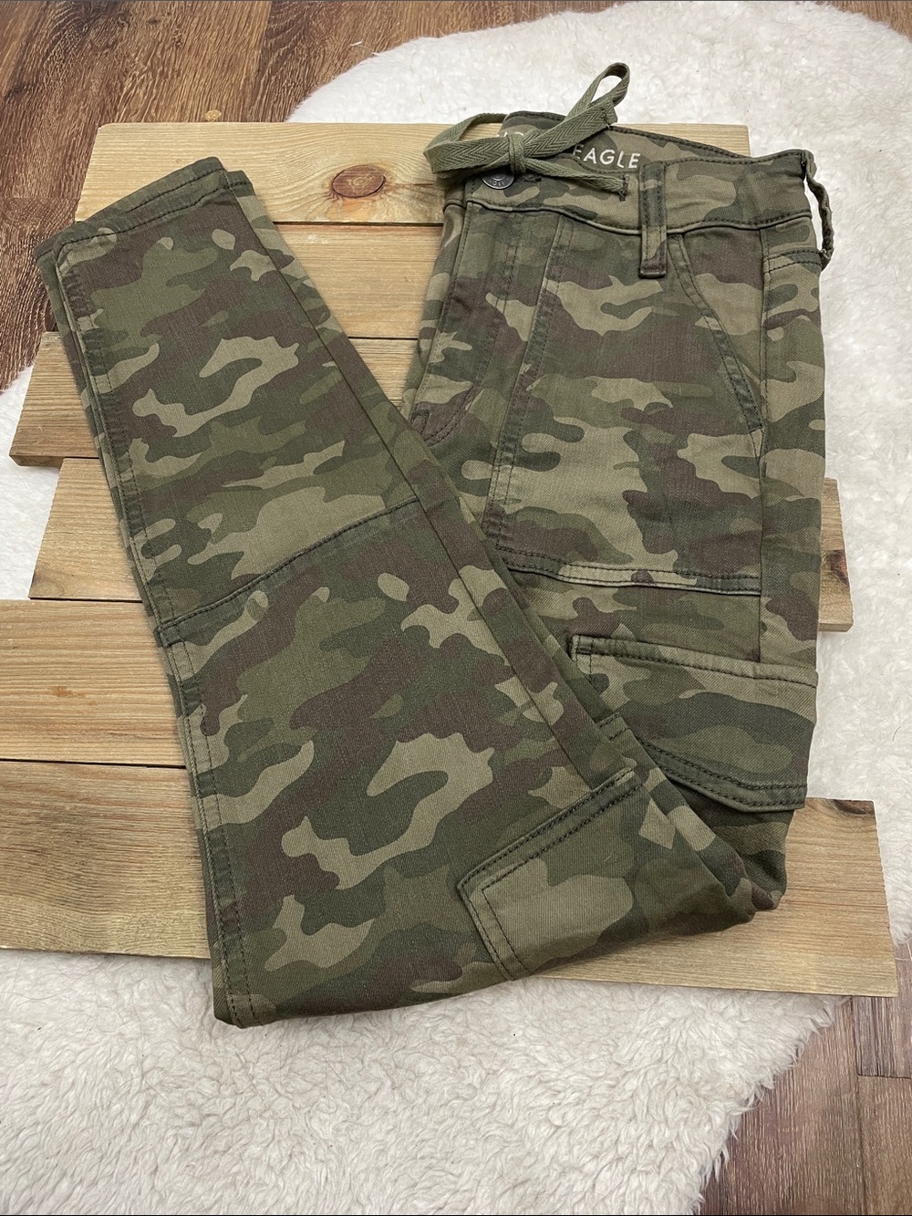 American Eagle Super Hi-Rise Jegging Crop Camo Pants